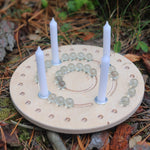 Adventskranz mit Holzkugeln und Kerzen - besonderlich.de - Adventskalender alternative
