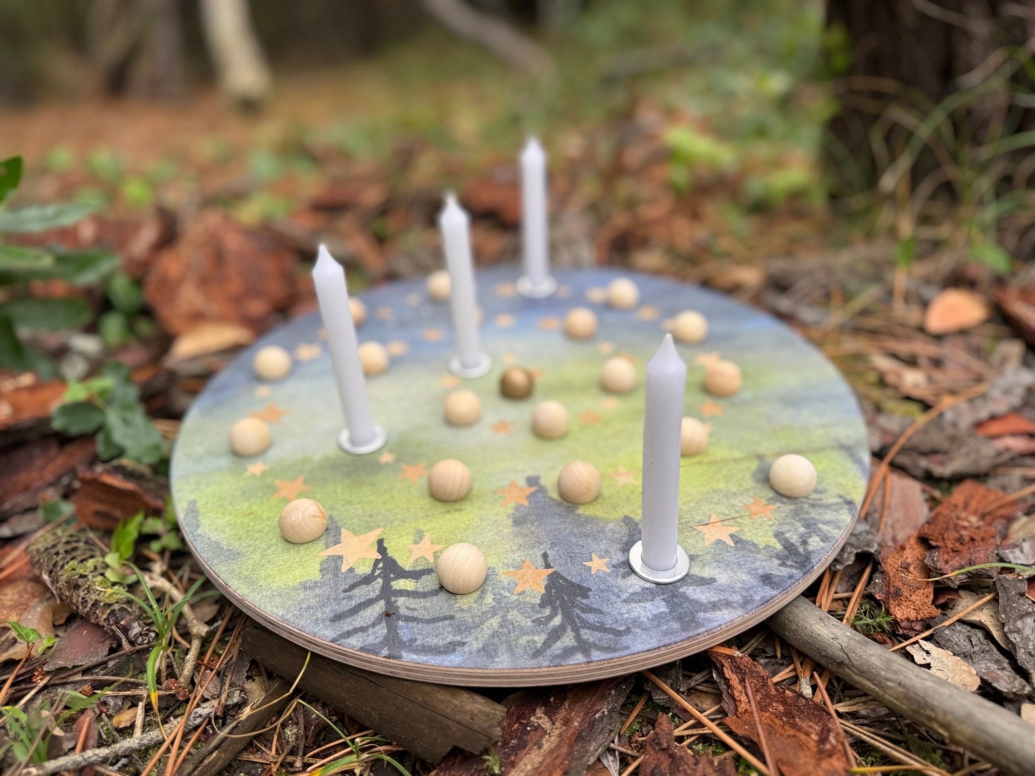 Adventsspirale mit Holzkugeln und Kerzen - besonderlich.de - Adventskalender alternative