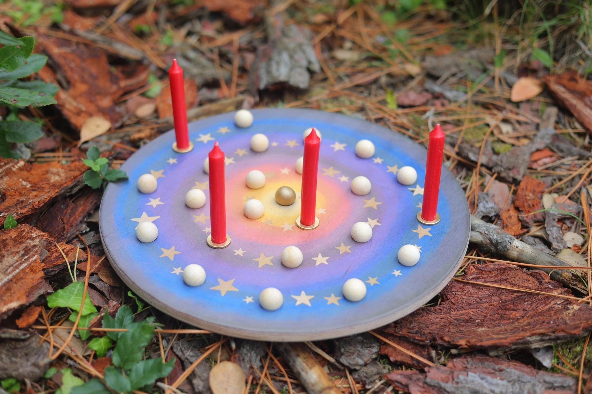 Adventsspirale mit Holzkugeln und Kerzen - besonderlich.de - Adventskalender alternative