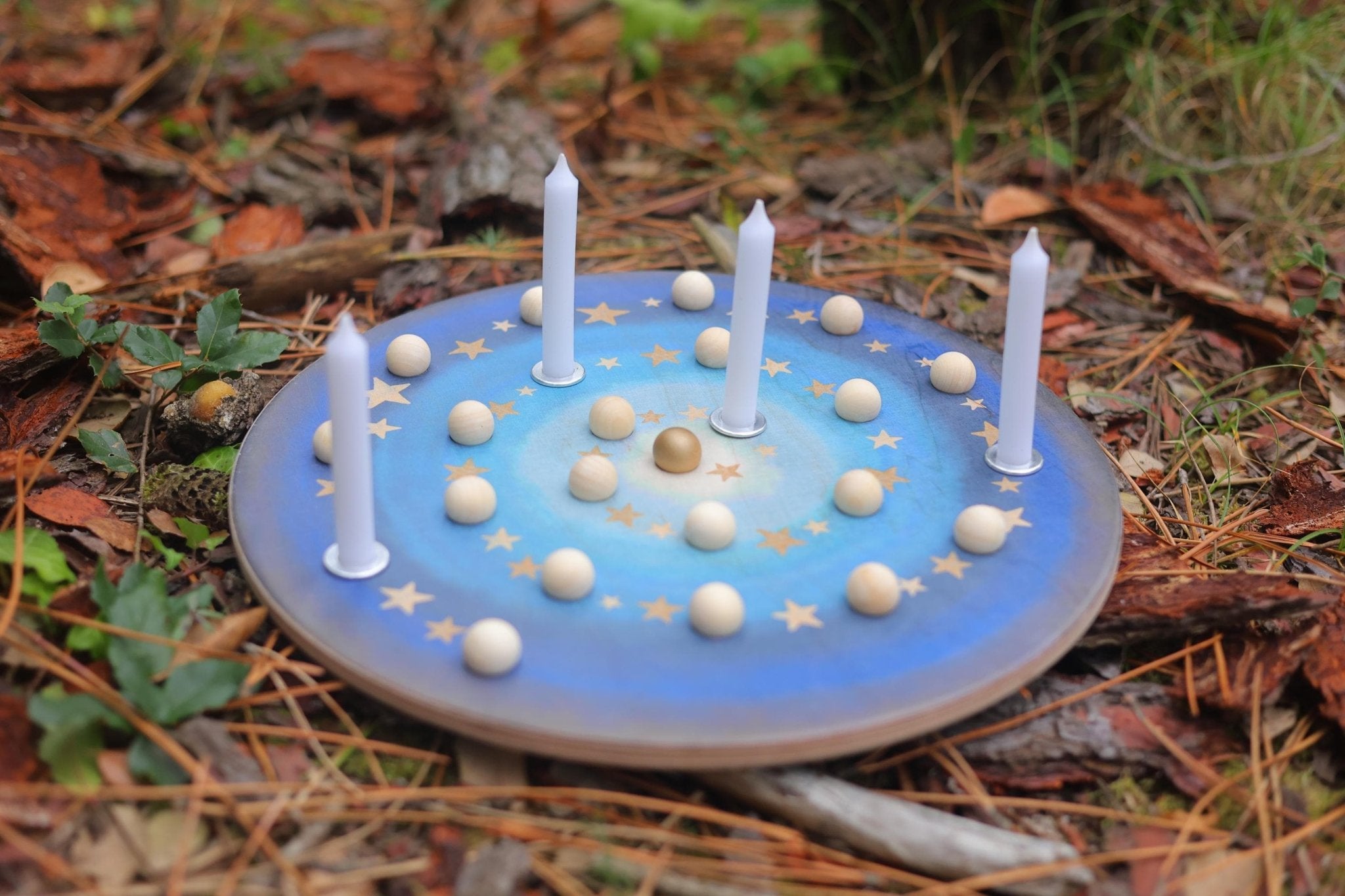 Adventsspirale mit Holzkugeln und Kerzen - besonderlich.de - Adventskalender alternative