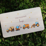 Brettchen Fahrzeuge personalisiert - besonderlich.de - Babygeschenk