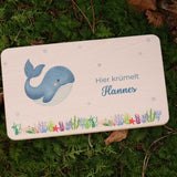 Brettchen Wal personalisiert - besonderlich.de - Babygeschenk