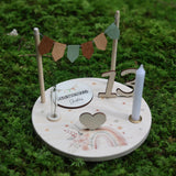 Personalisierter Geburtstagsteller mit Vase und Kerze Regenbogen - besonderlich.de - Boho