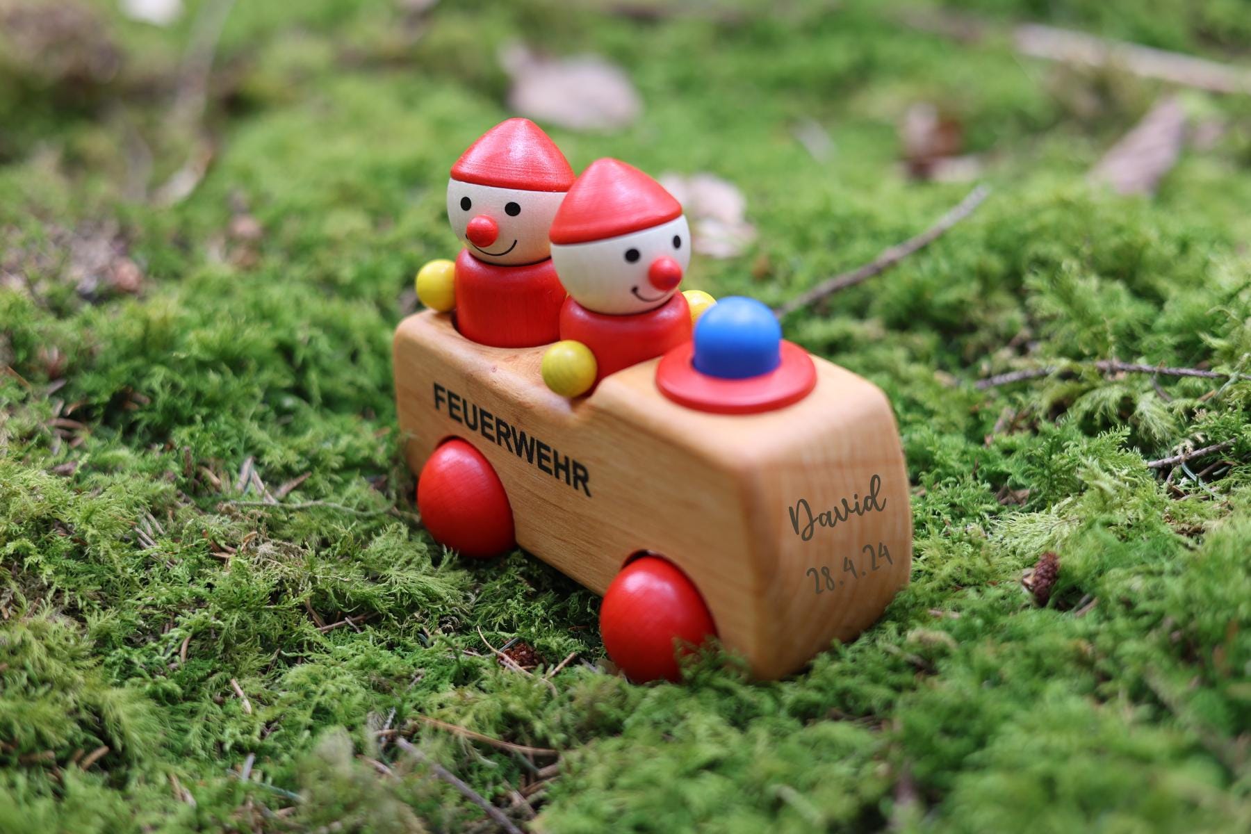 Spielzeug Feuerwehr personalisiert - besonderlich.de - Behindertenwerkstatt