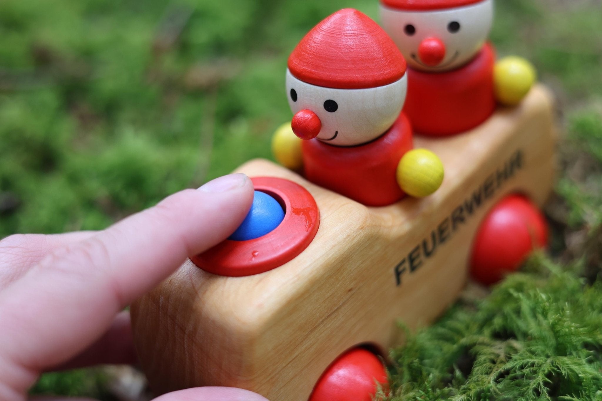 Spielzeug Feuerwehr personalisiert - besonderlich.de - Behindertenwerkstatt