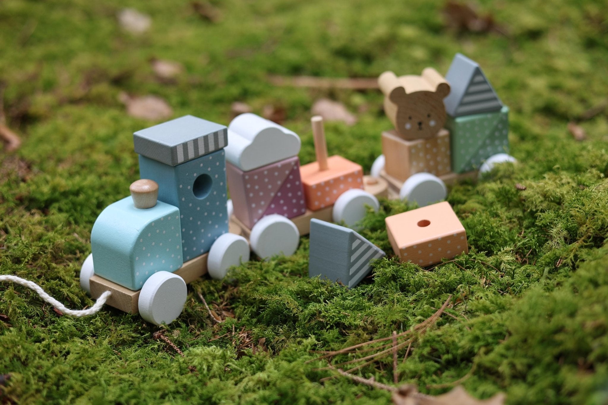 Spielzug mit Bauklötzen personalisiert - besonderlich.de - Babygeschenke