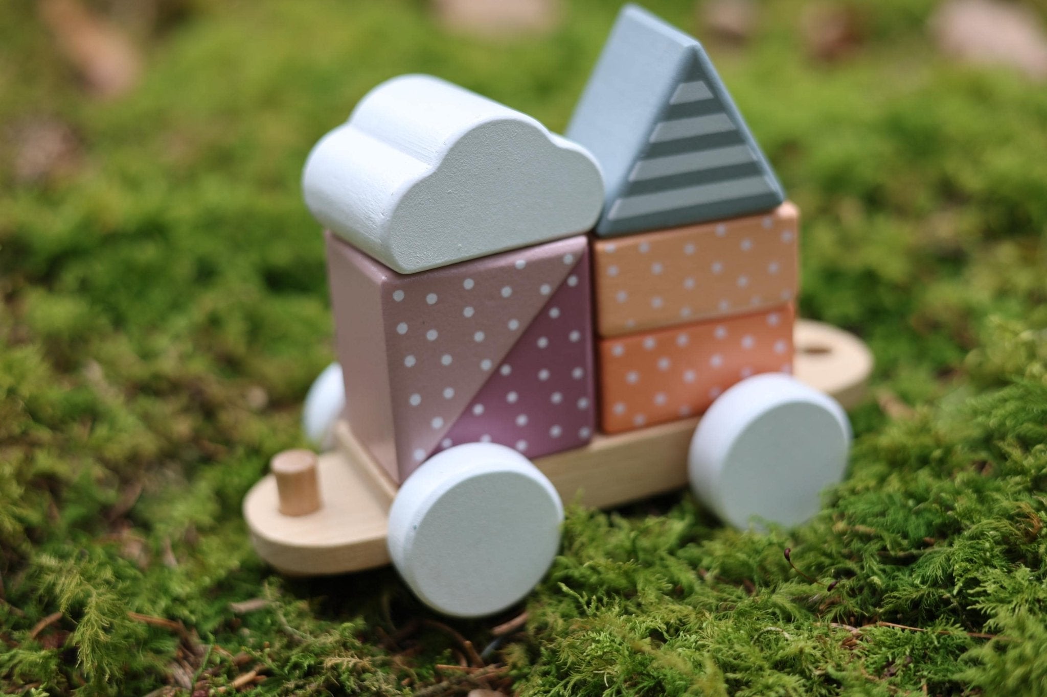 Spielzug mit Bauklötzen personalisiert - besonderlich.de - Babygeschenke