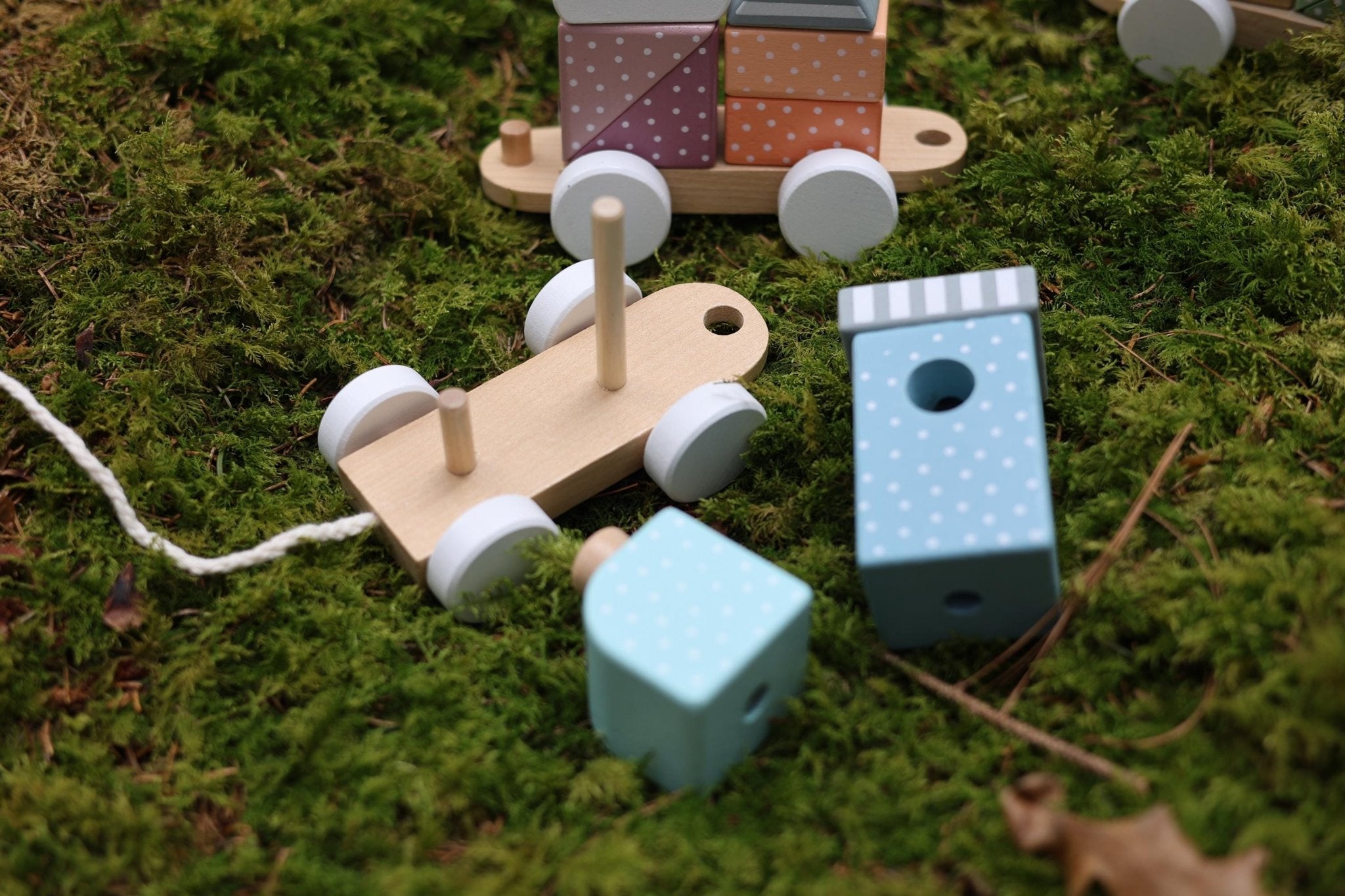 Spielzug mit Bauklötzen personalisiert - besonderlich.de - Babygeschenke