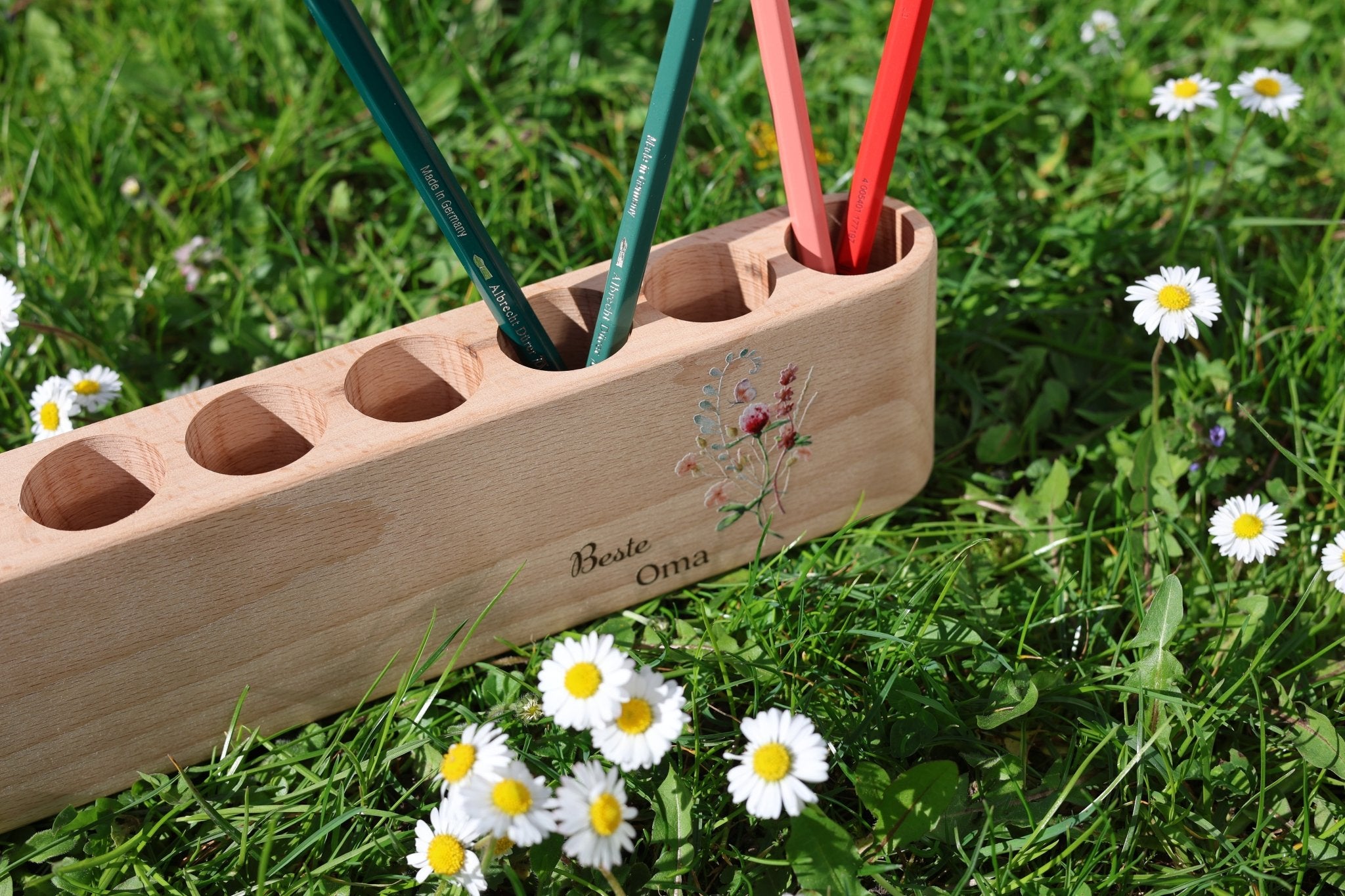 Stiftehalter personalisiert Blumenstrauß rot - besonderlich.de - Bastelidee Oma