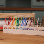 Stifteheld Mala Regenbogen - besonderlich.de - Einschulung geschenk