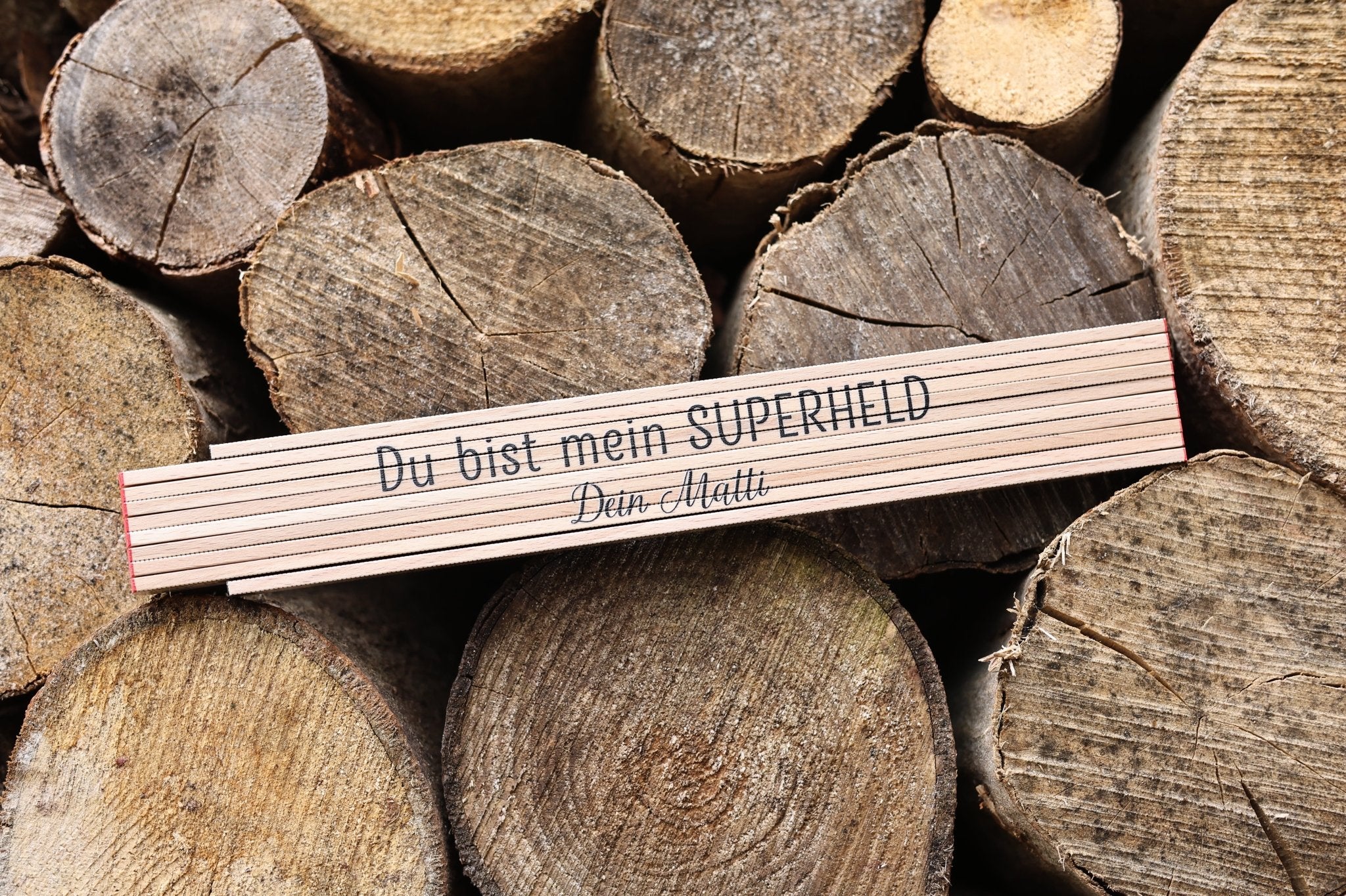 Zollstock personalisiert - Superheld (Druck) - besonderlich.de - Geschenk Vatertag