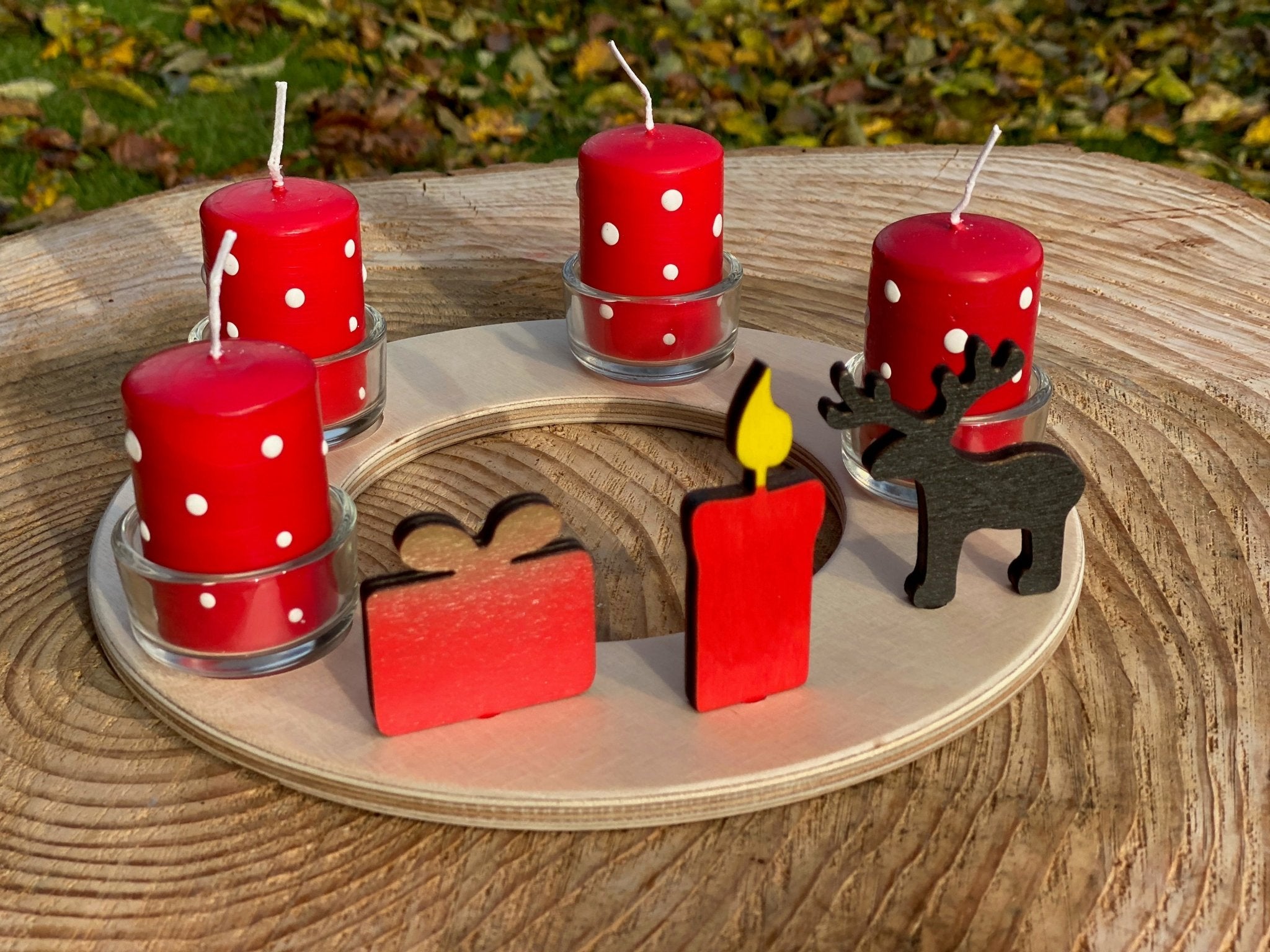 Adventskranz aus Holz - besonderlich.de -Adventskranz