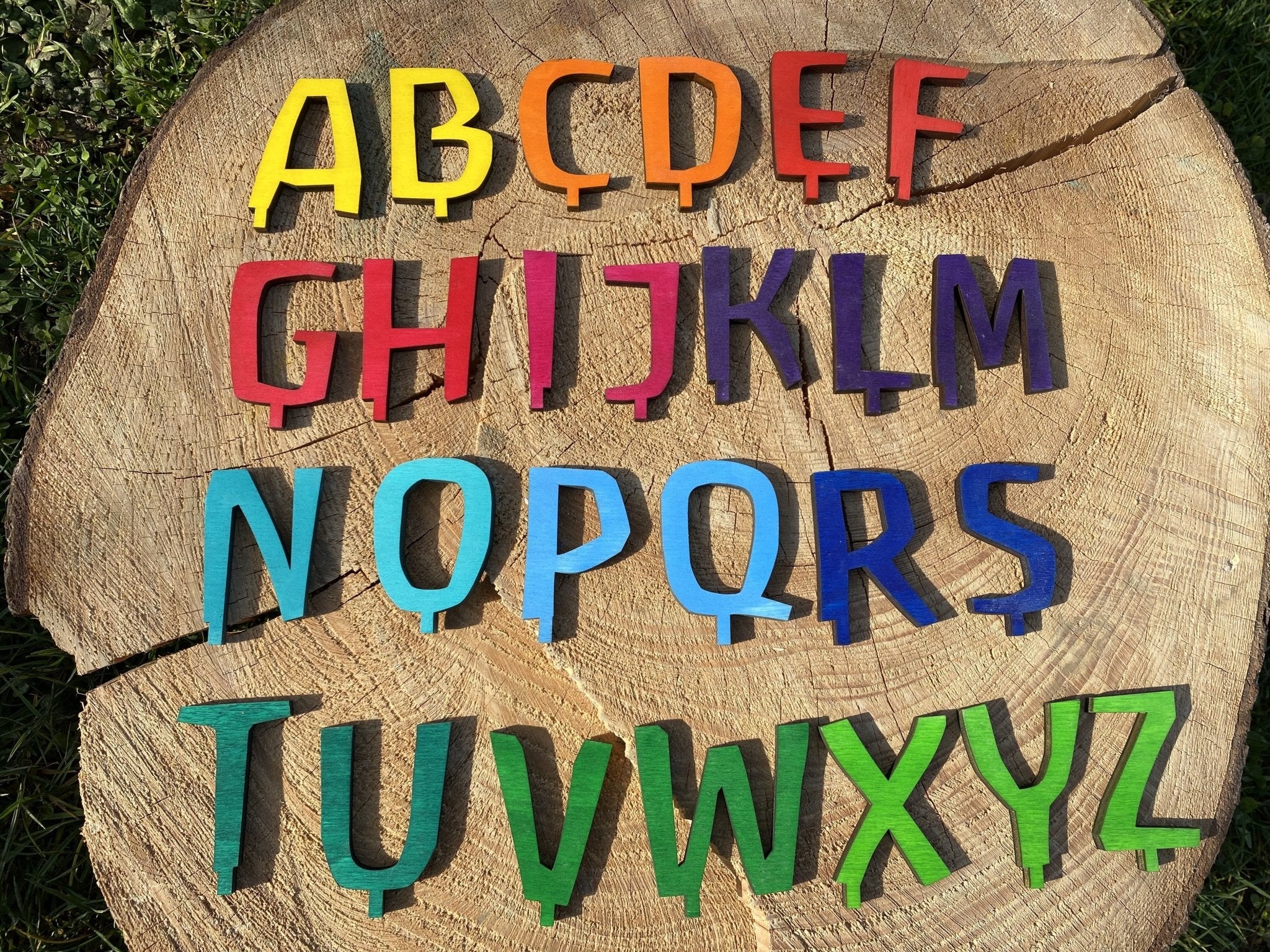 Figurenstecker "Buchstabe" - besonderlich.de -Buchstabe Geburtstagsspirale
