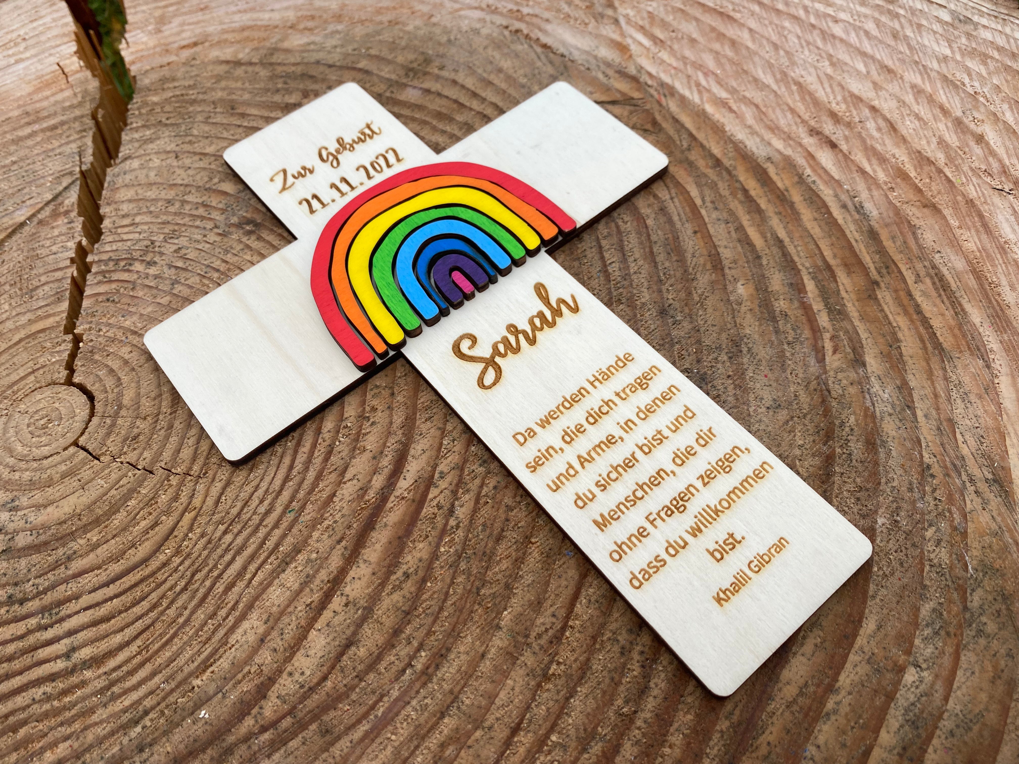 Taufkreuz "Regenbogen" - besonderlich.de -Baby Geschenk
