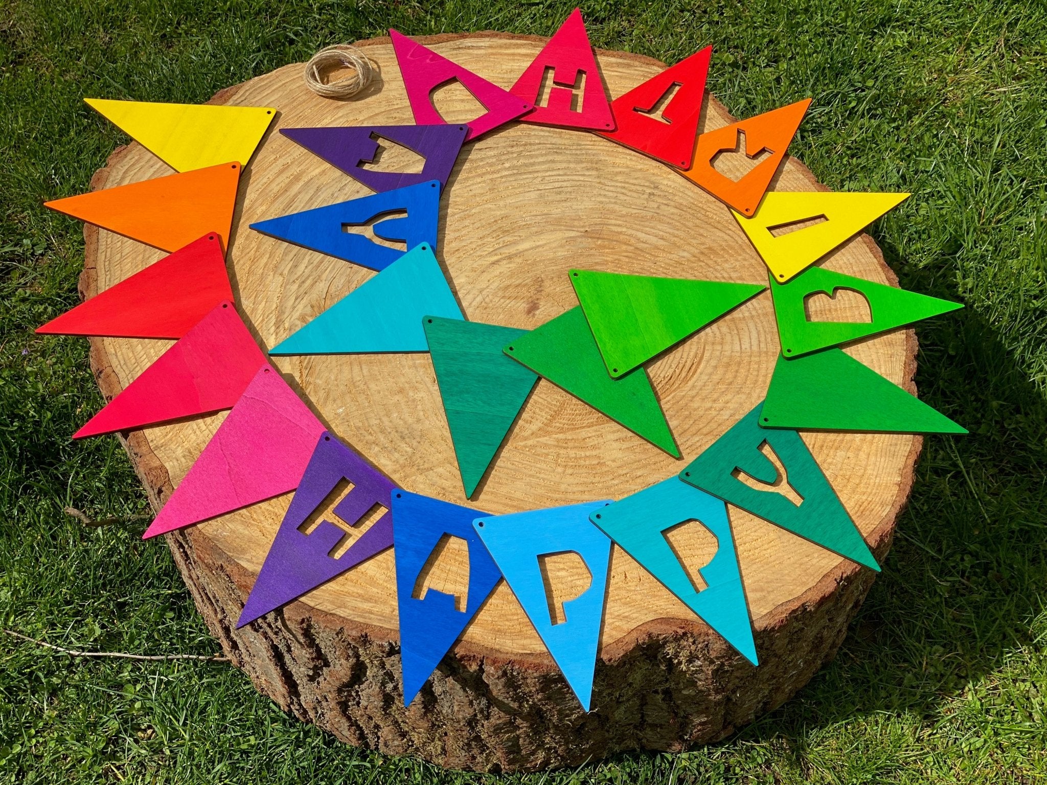 Wimpelkette XL aus Holz "Regenbogen" - besonderlich.de -1. Geburtstag girlande